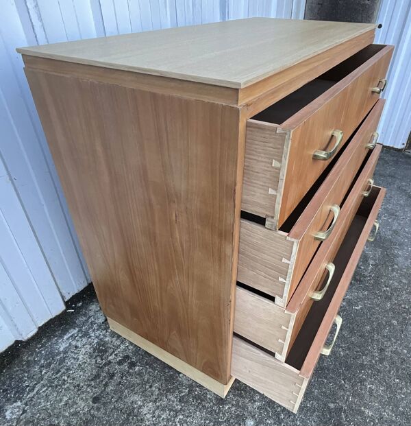 Commode en merisier de style Art déco, milieu du 20e siècle