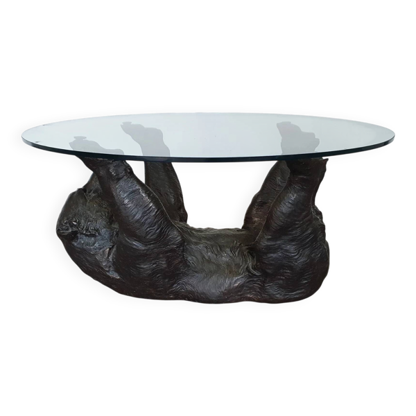 Cadre de table basse en bronze avec un ours finement détaillé.