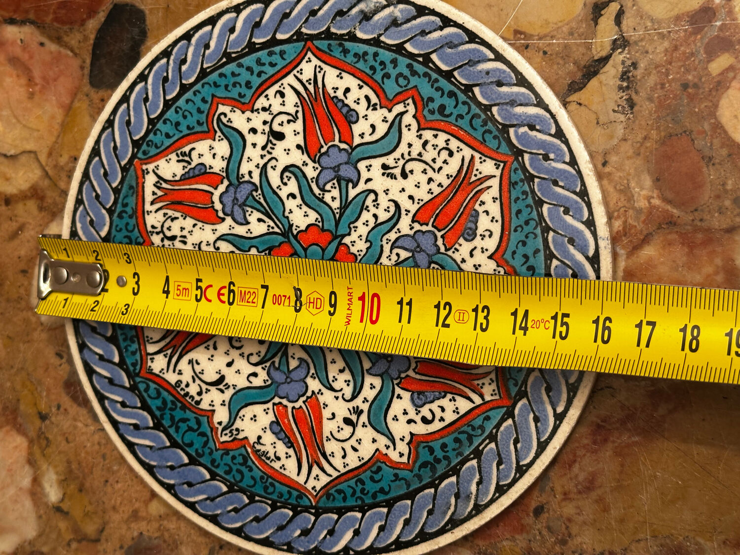 Trivet with tulip decoration - Vintage Turkish ceramic