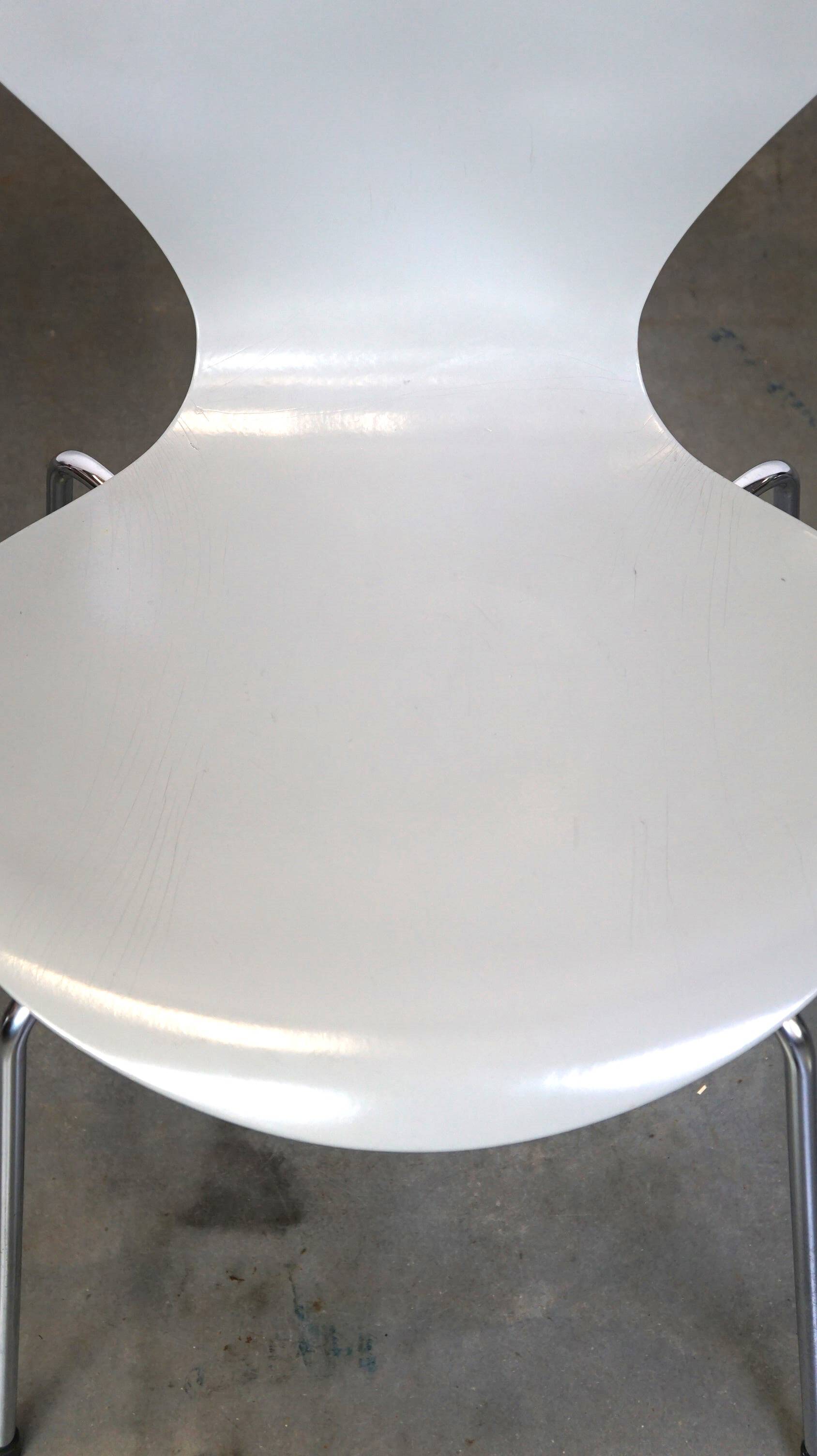 Set of 4 original grey Fritz Hansen butterfly chairs from 1984 Danish design