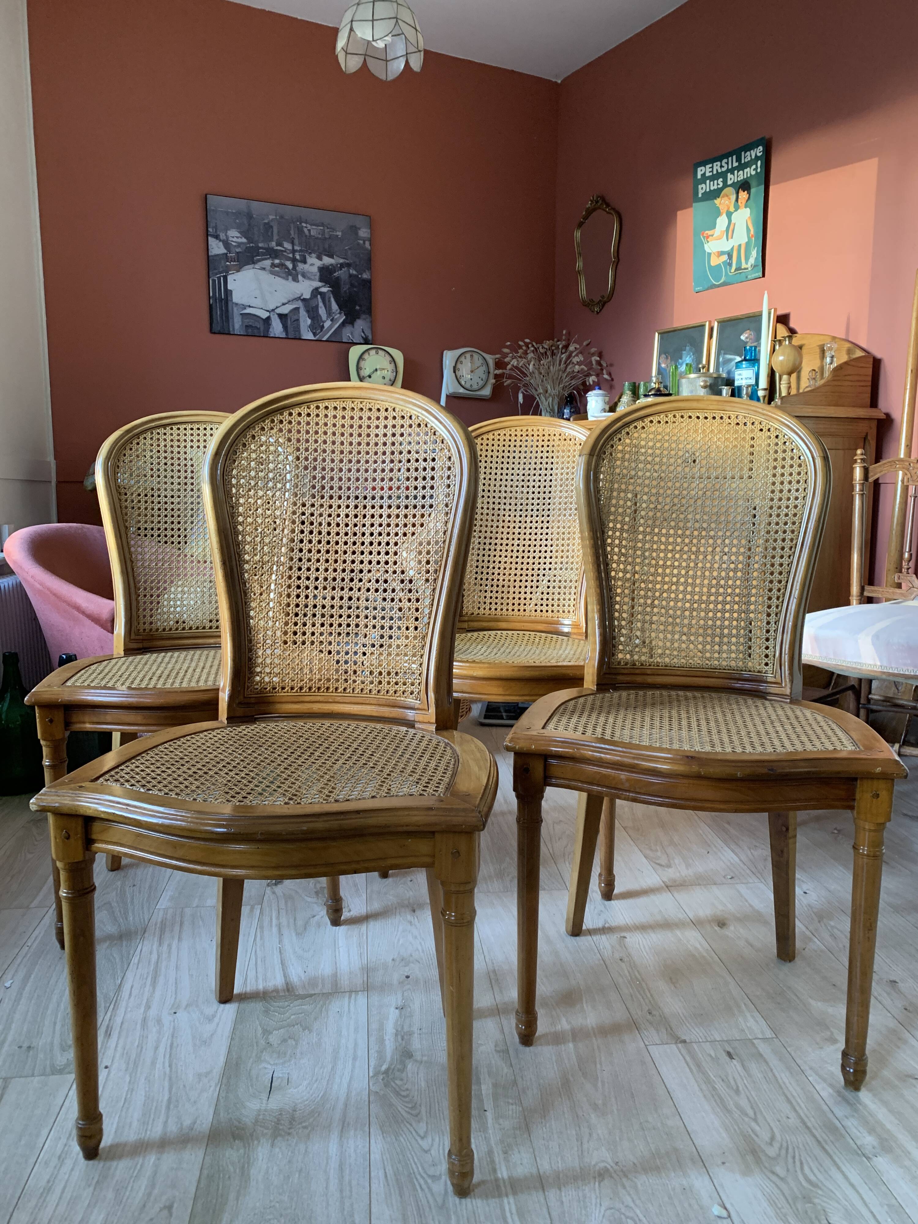 Lot of 4 chairs