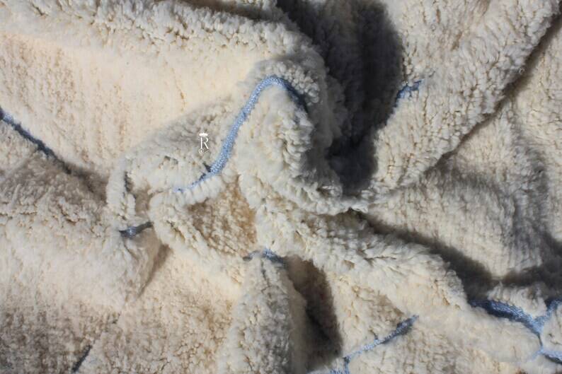 Berber Moroccan rug 200cm x 300cm