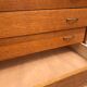 Commode vintage pieds fuseaux