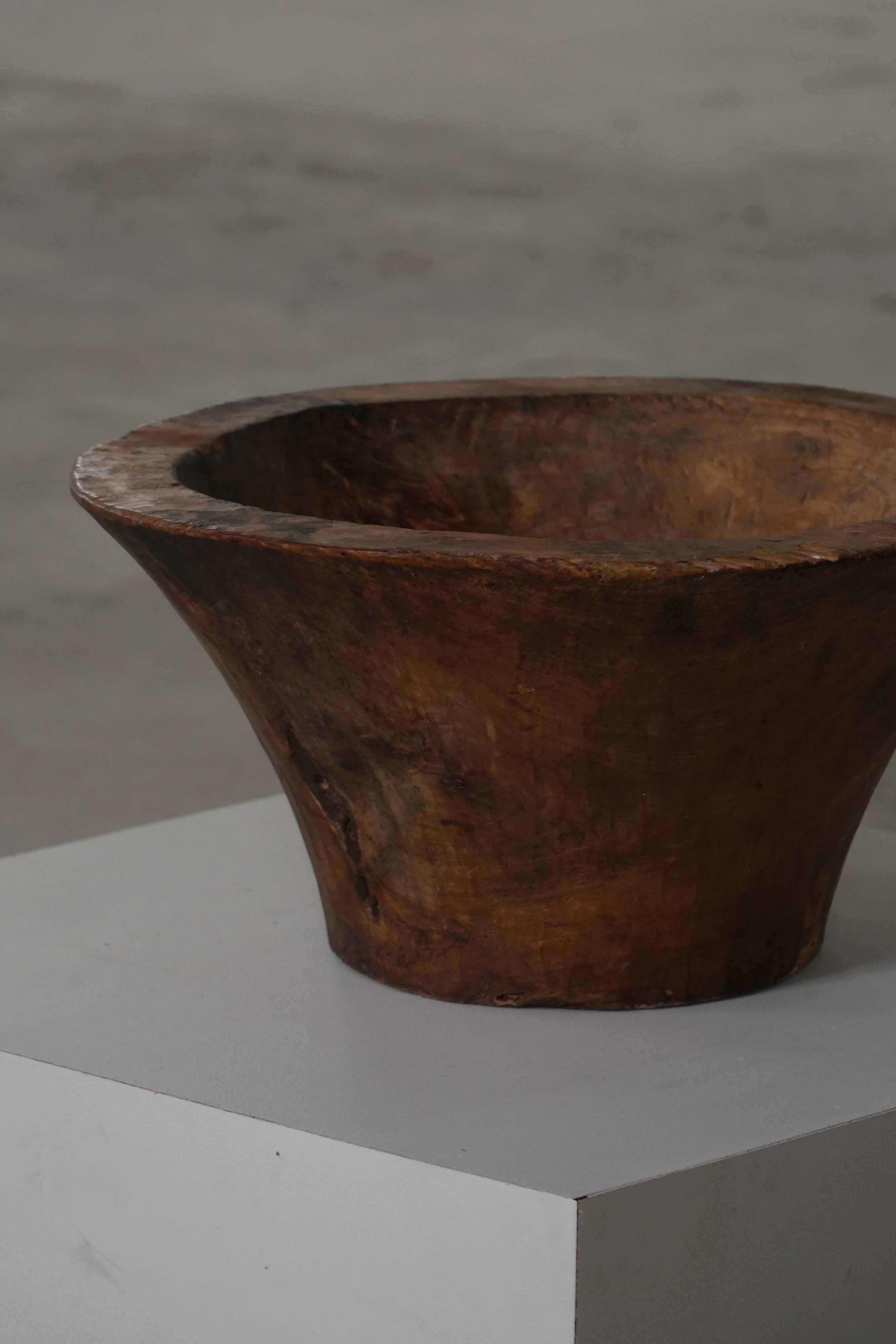 Large hand-carved African wooden bowl, mid-20th century.