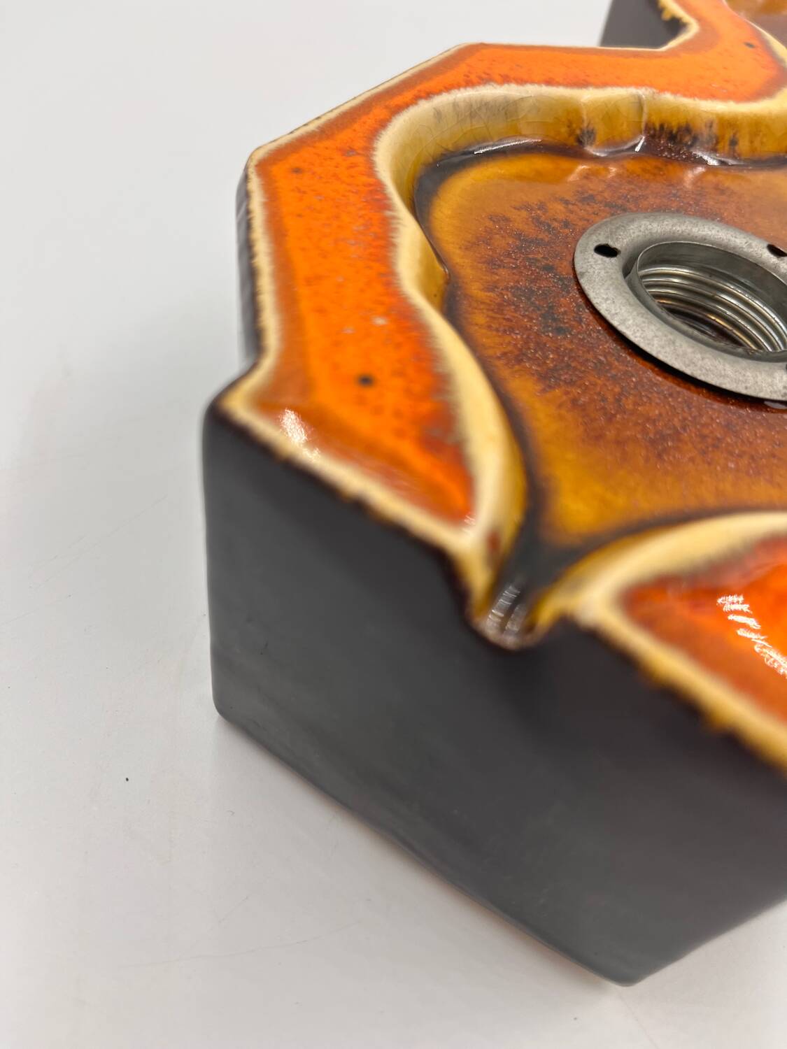 Pan ceramic wall light