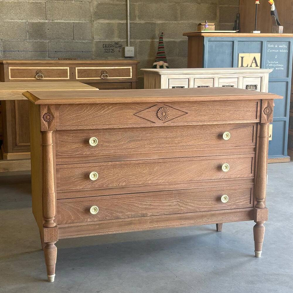 Mahogany chest of drawers – reinterpreted Louis XVI style