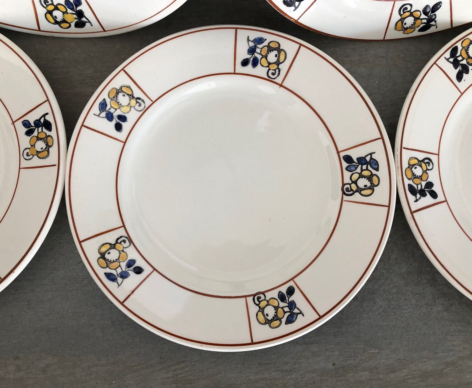 5 Terre de Fer dessert plates Salins Charbonnier