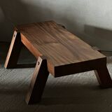Table basse brutaliste en acajou