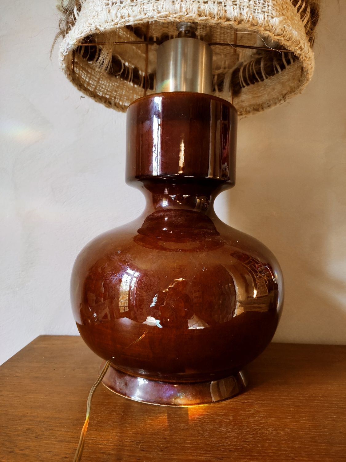 Ceramic lamp and its woven wool lampshade