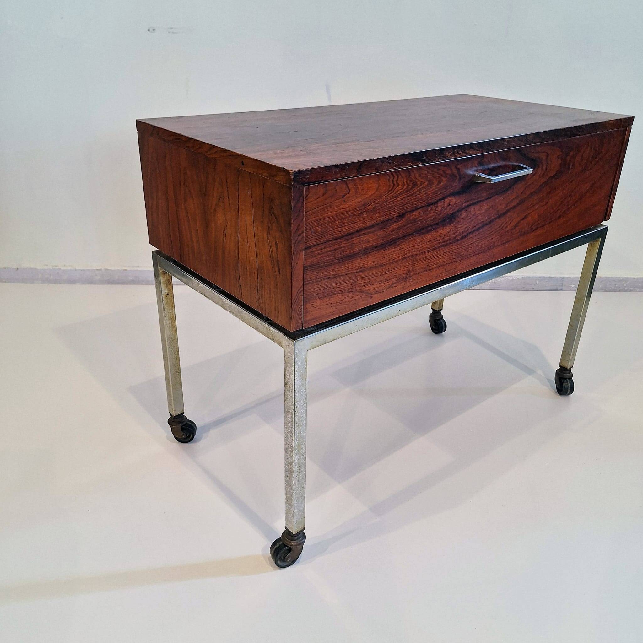 Table d'appoint en palissandre vintage