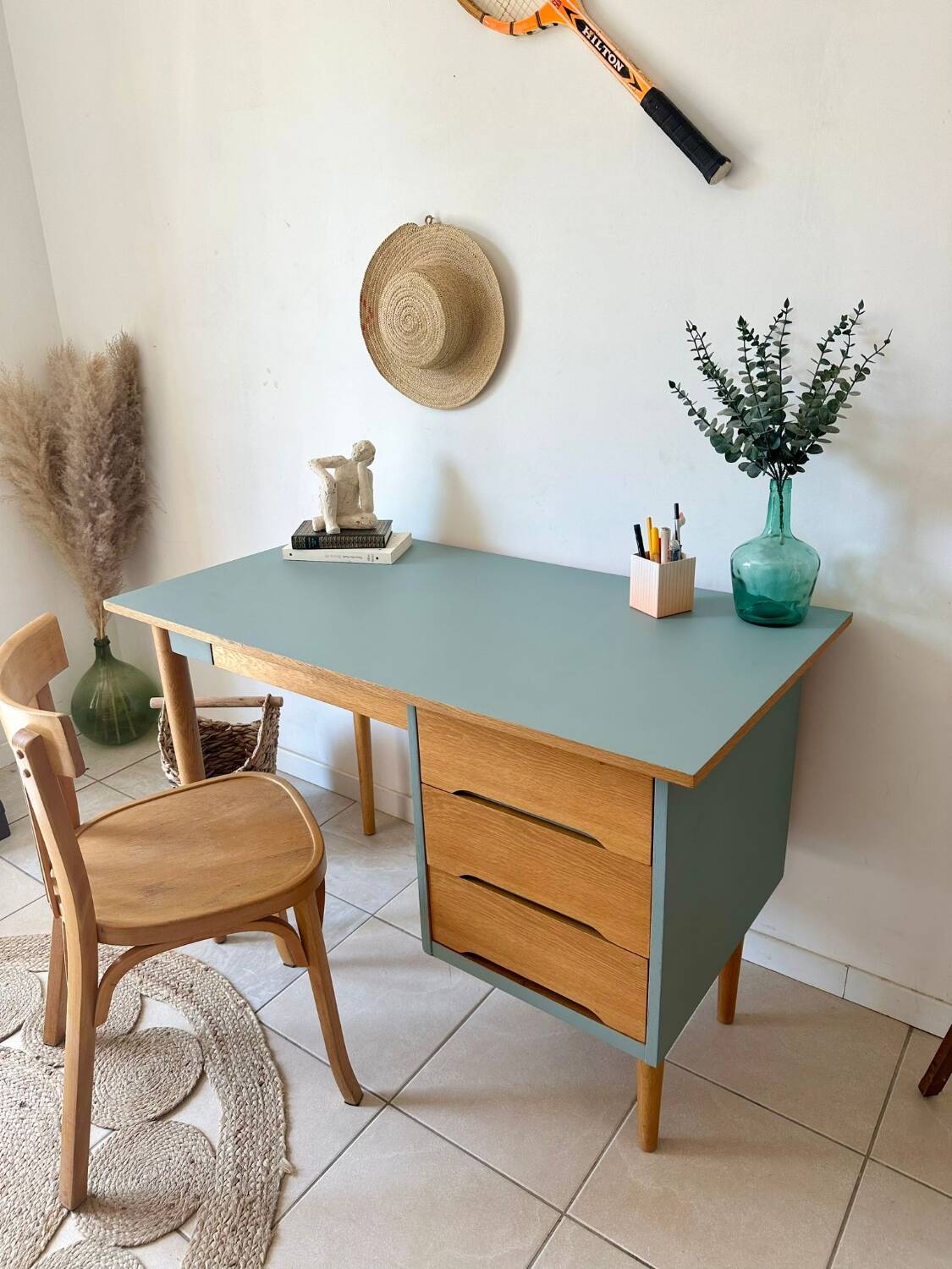 Scandinavian desk with its Baumann chair