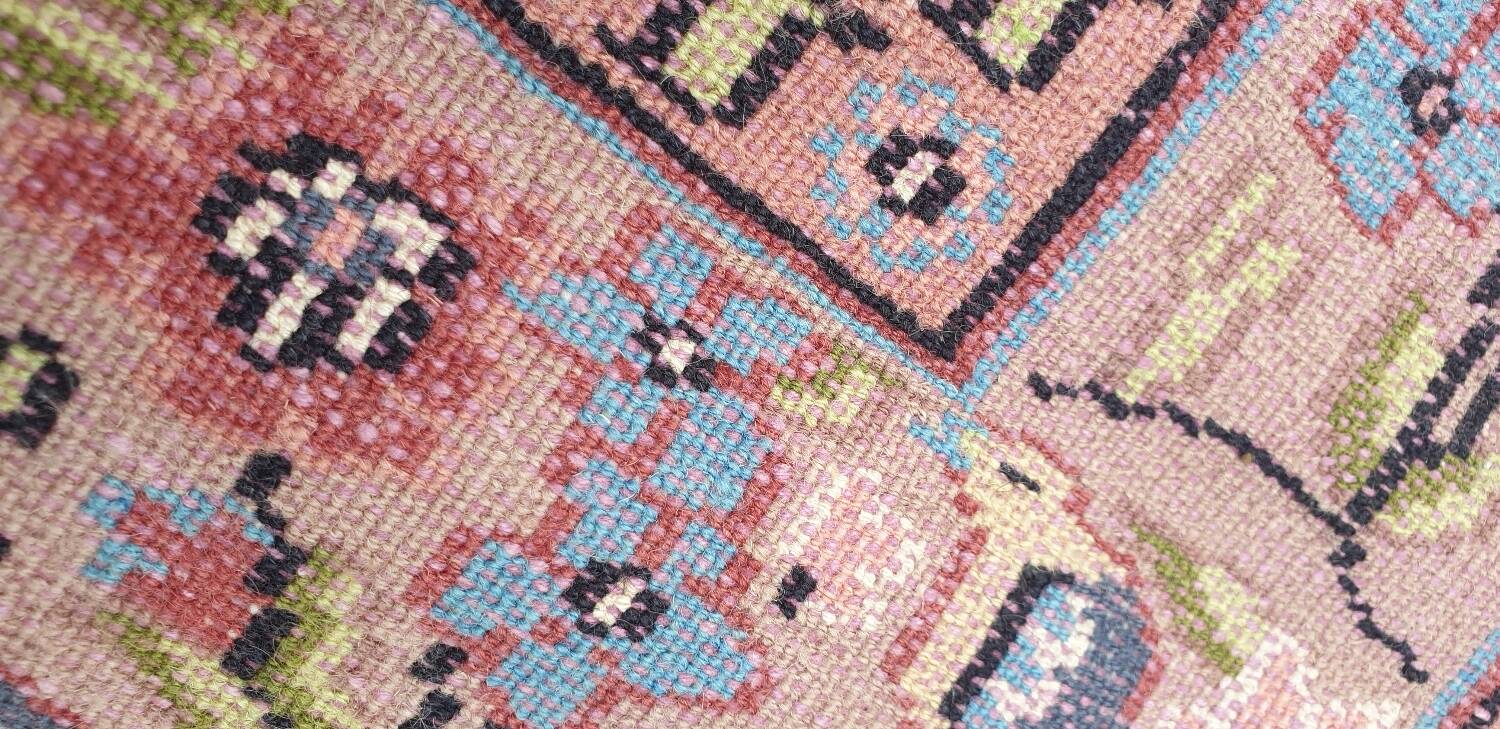 Oriental wool velvet rug