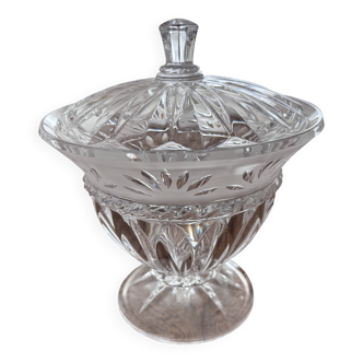 Cut crystal bonbonnière from Bohemia on a pedestal with a lid.