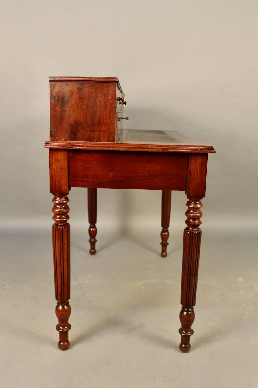 Bureau à gradins en acajou XIXème