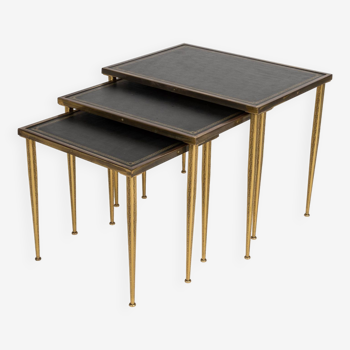 Neo-classical nesting tables in brass and leather - Belgium 1960's