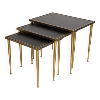 Neo-classical nesting tables in brass and leather - Belgium 1960's