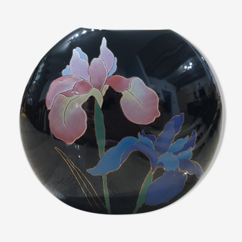 Black vase round Japanese decoration of Iris