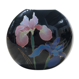 Black vase round Japanese decoration of Iris