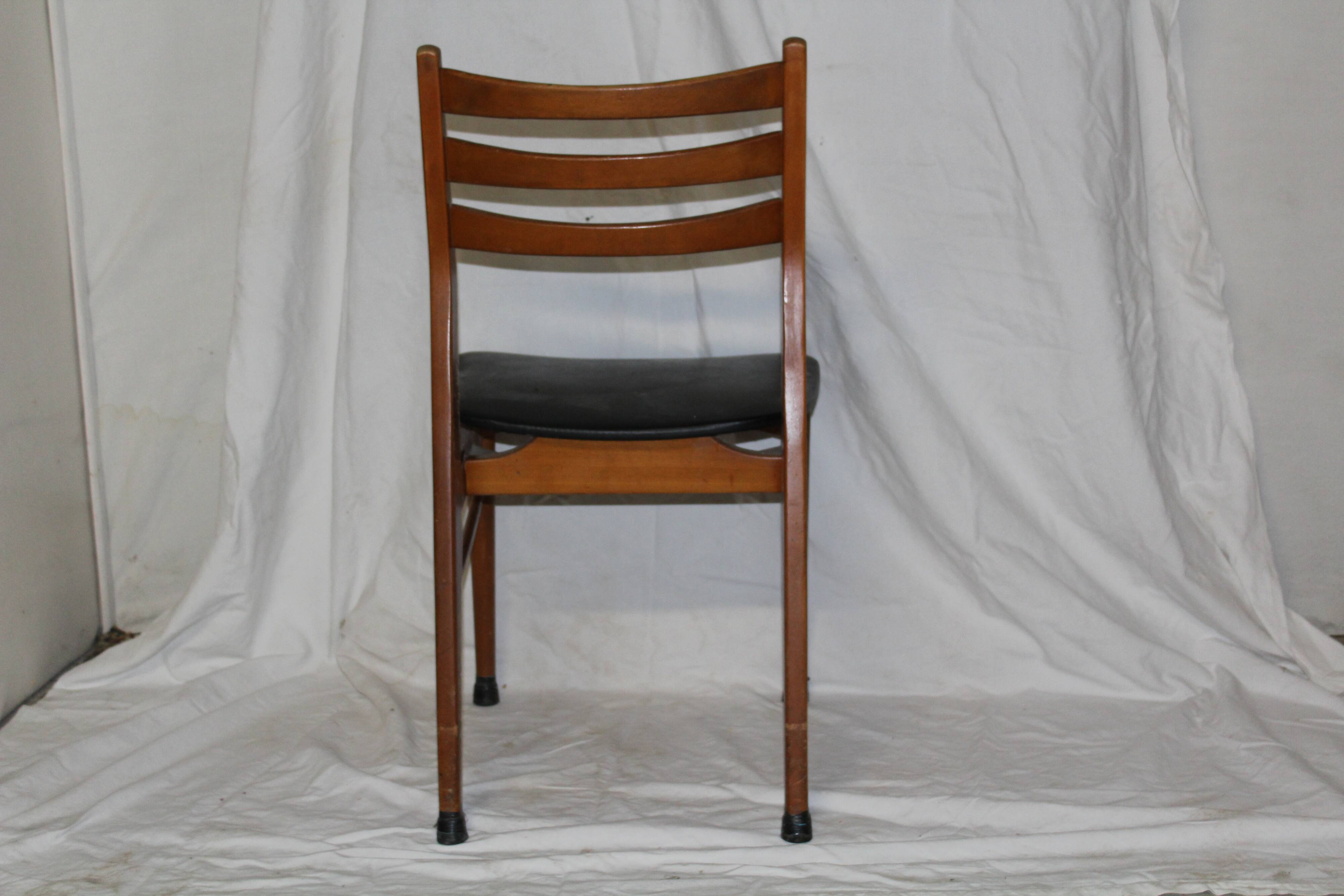 Lot of 6 20th century chairs