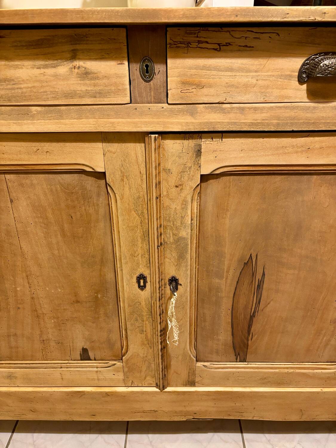 Parisian buffet in raw wood