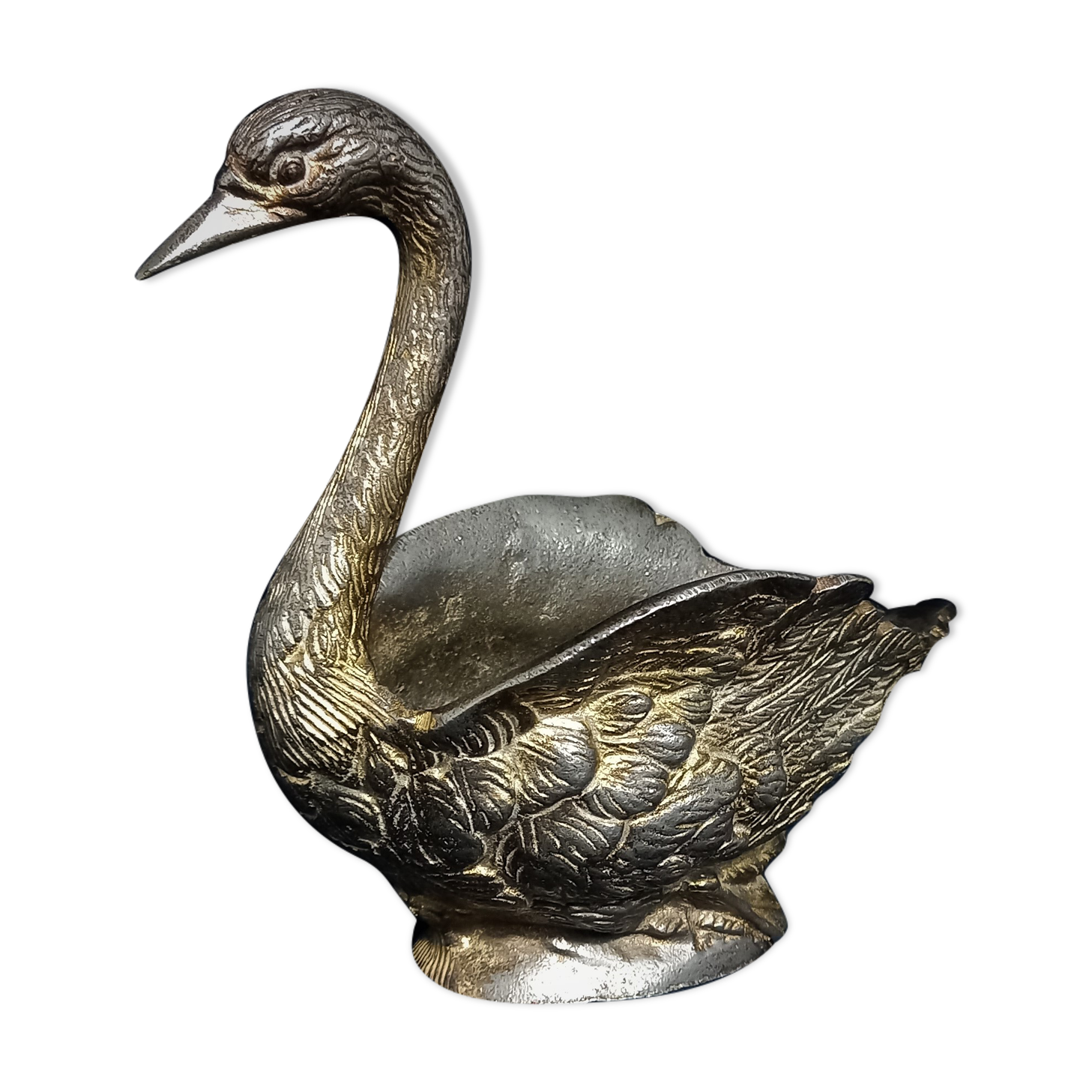 Planter in the shape of a swan