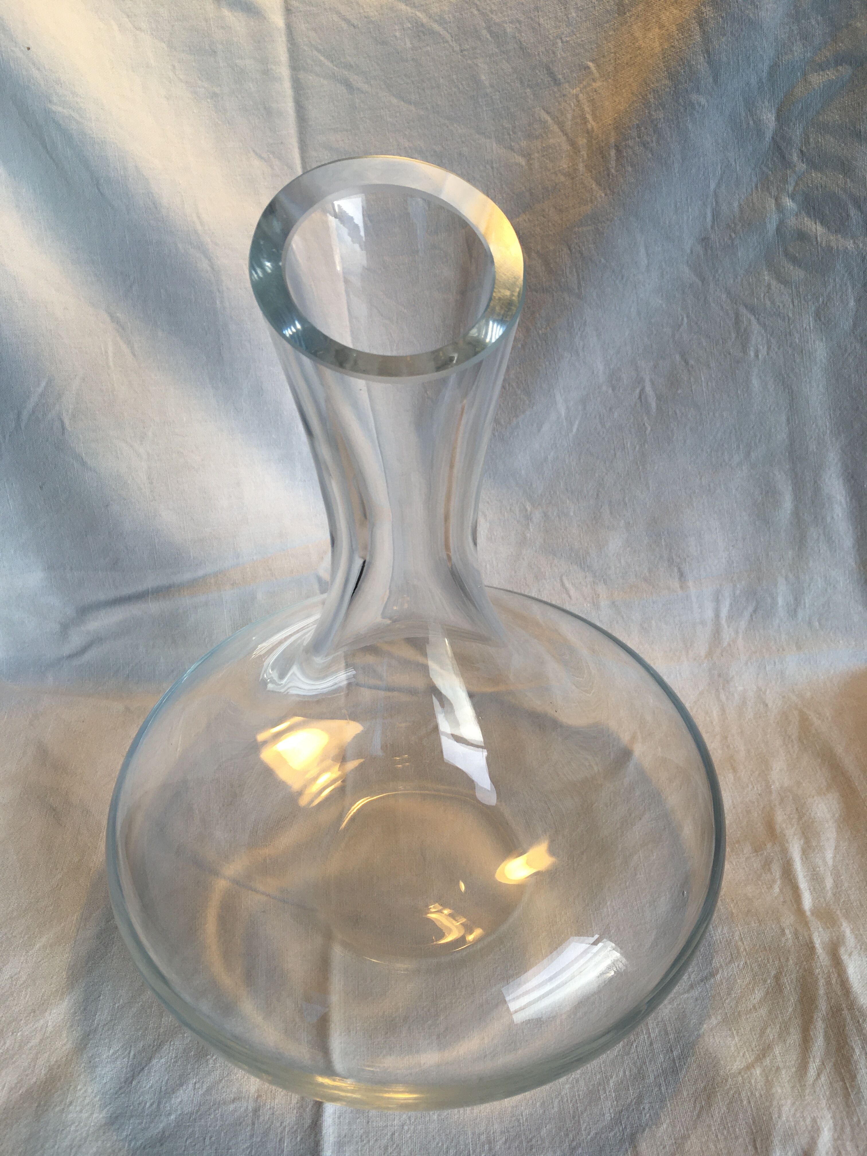 Glass carafe