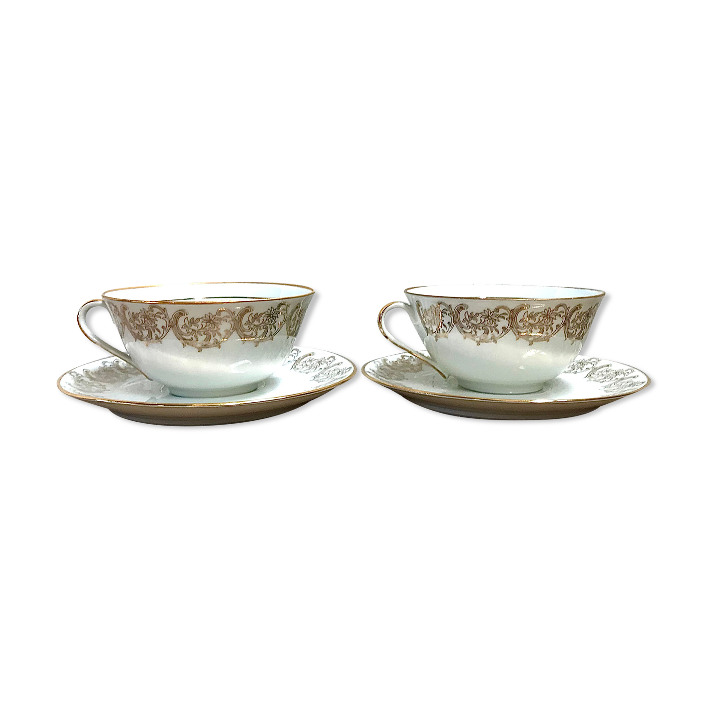 Pair of fine porcelain tea cups