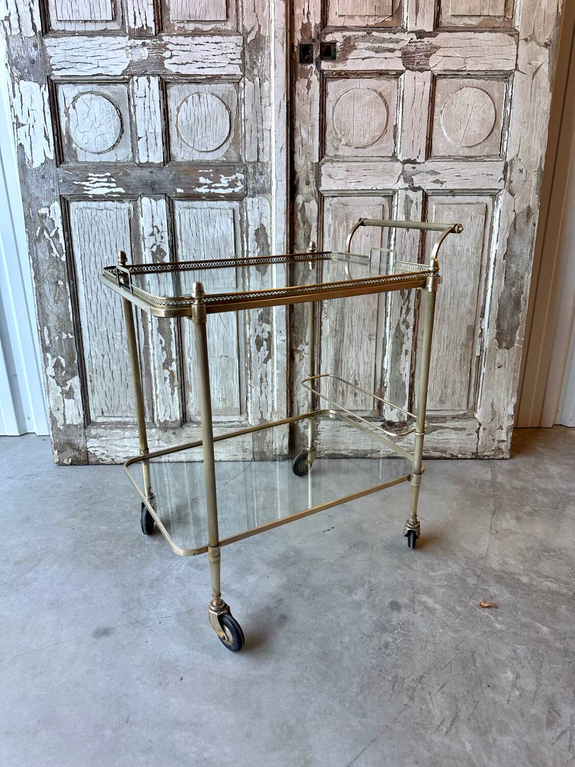 Desserte en laiton et verre, 1970