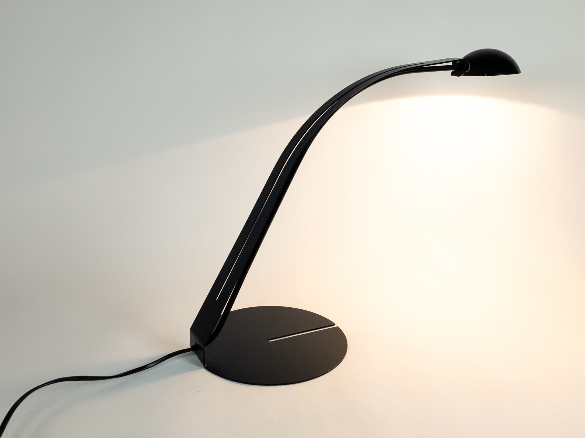 Lampe Herda Holland - Design néerlandais - modèle B1412 - halogeen - zwart - 80's