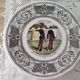 Lot de 6 assiettes à dessert parlantes en porcelaine opaque Gien France Proverbes et Militaires