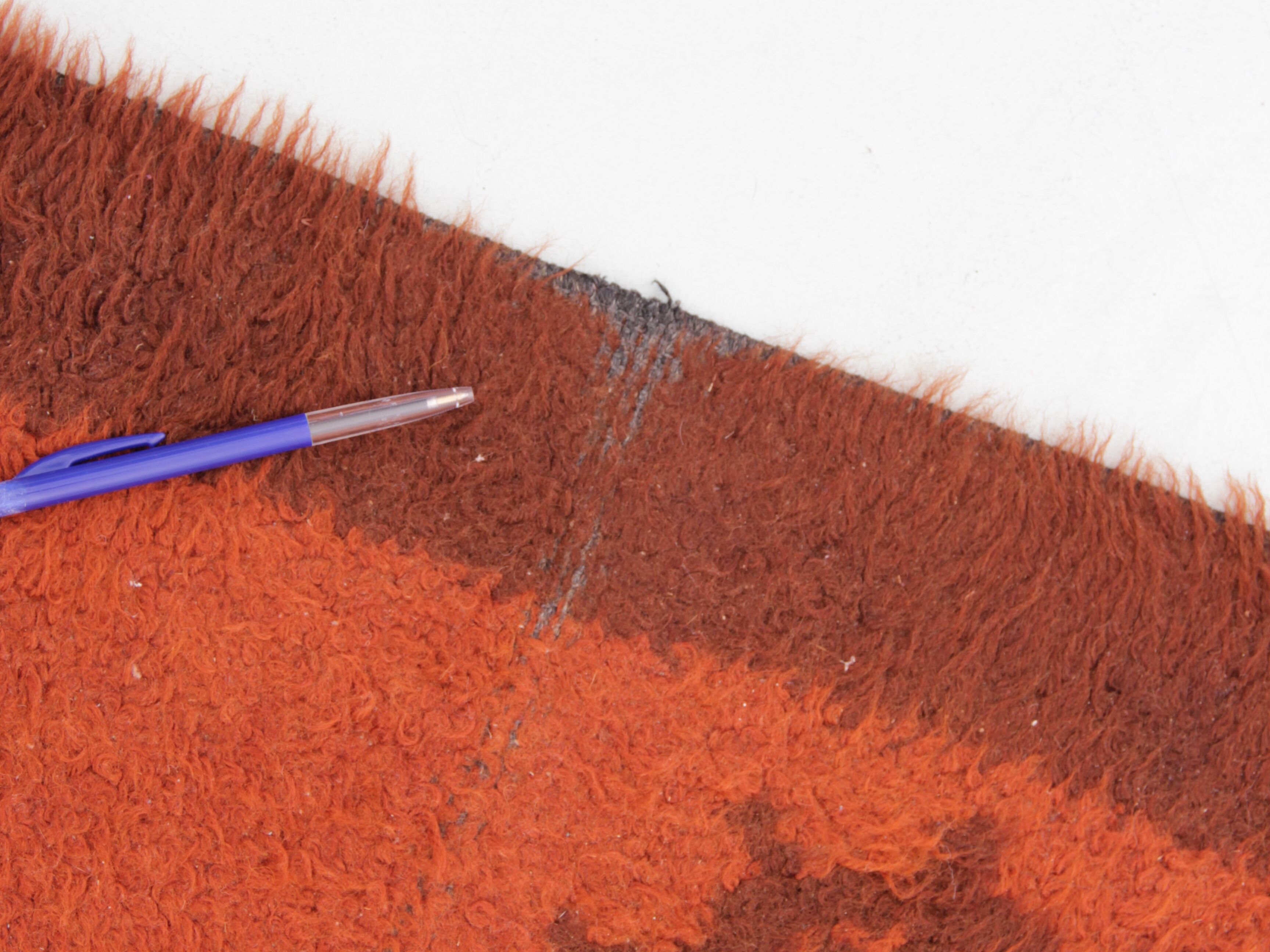 Scandinavian carpet Rya in virgin wool with sun patterns 200x156 cm