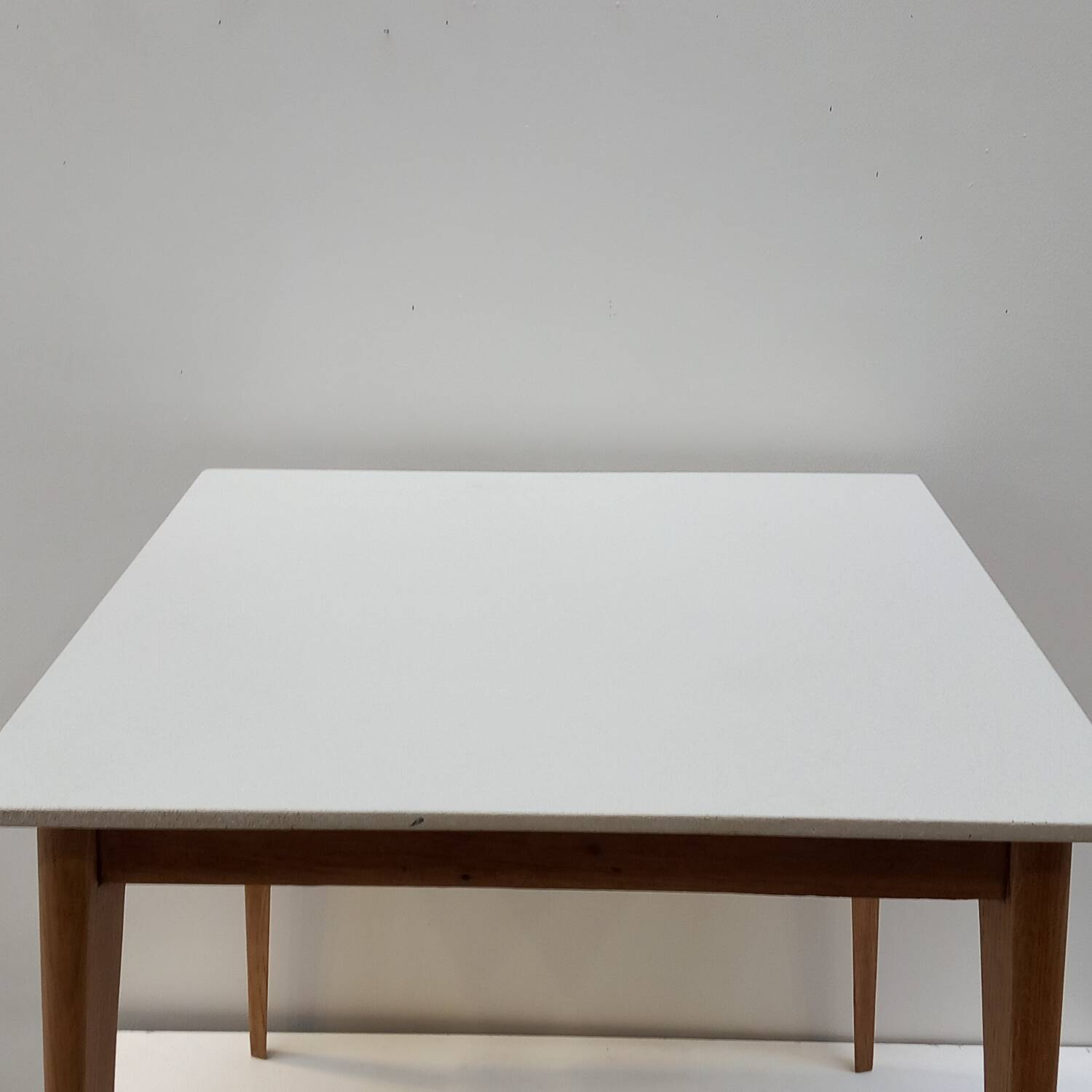 Scandinavian table