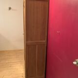 Cabinet with bevelled mirror