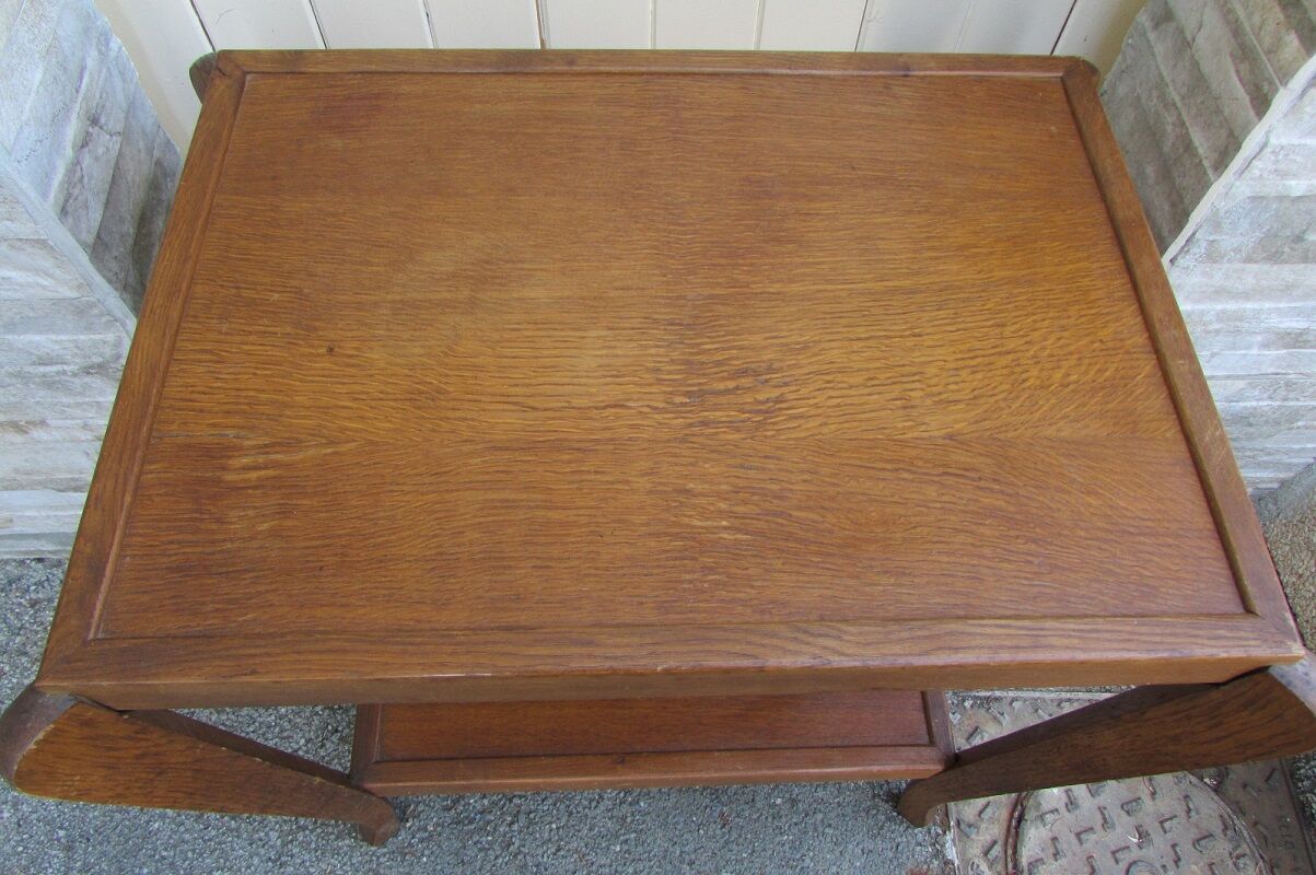 Pedestal table, late Art Deco tea table, 50-60 oak