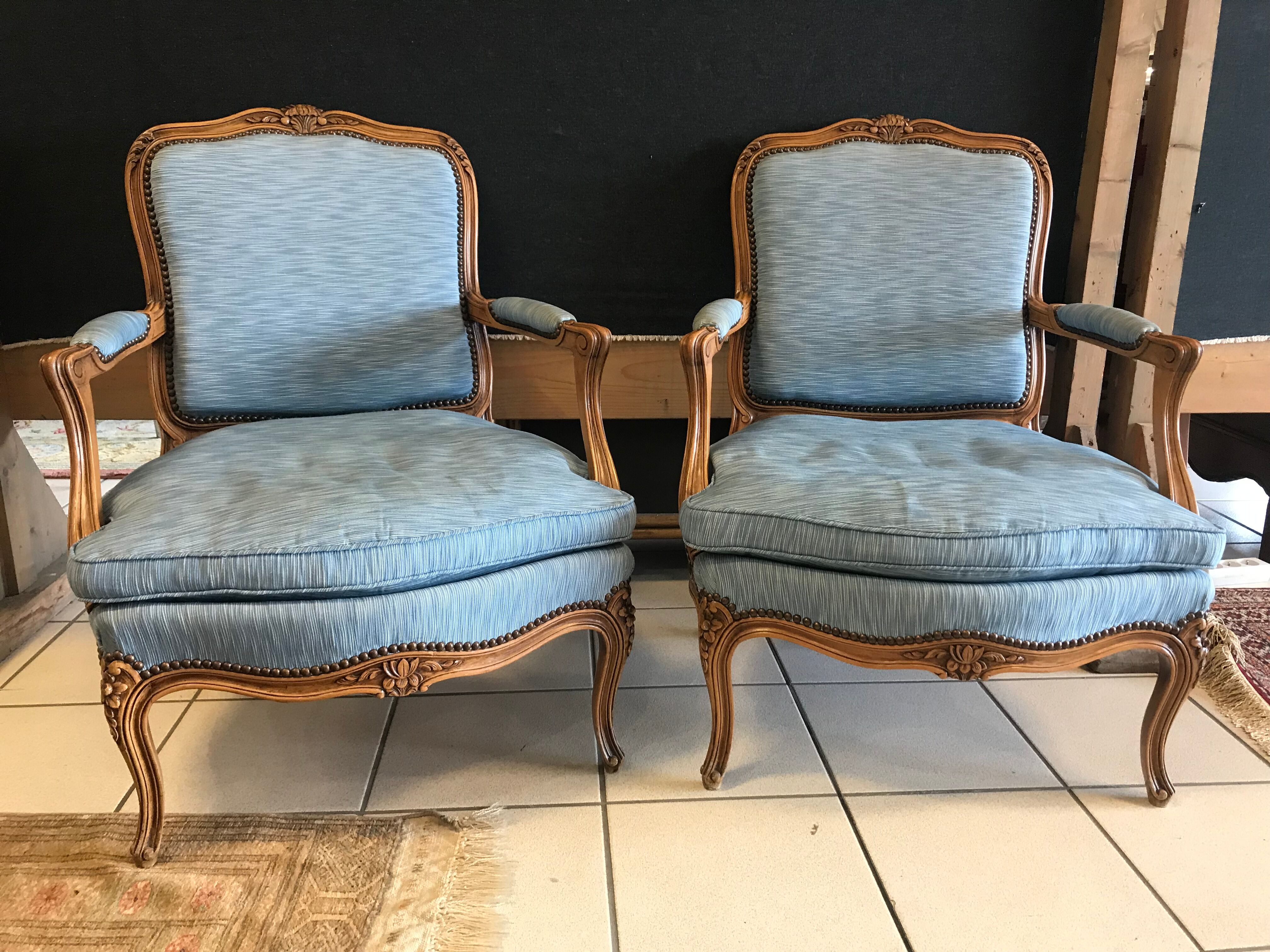 Paire de fauteuils cabriolets style Louis XV