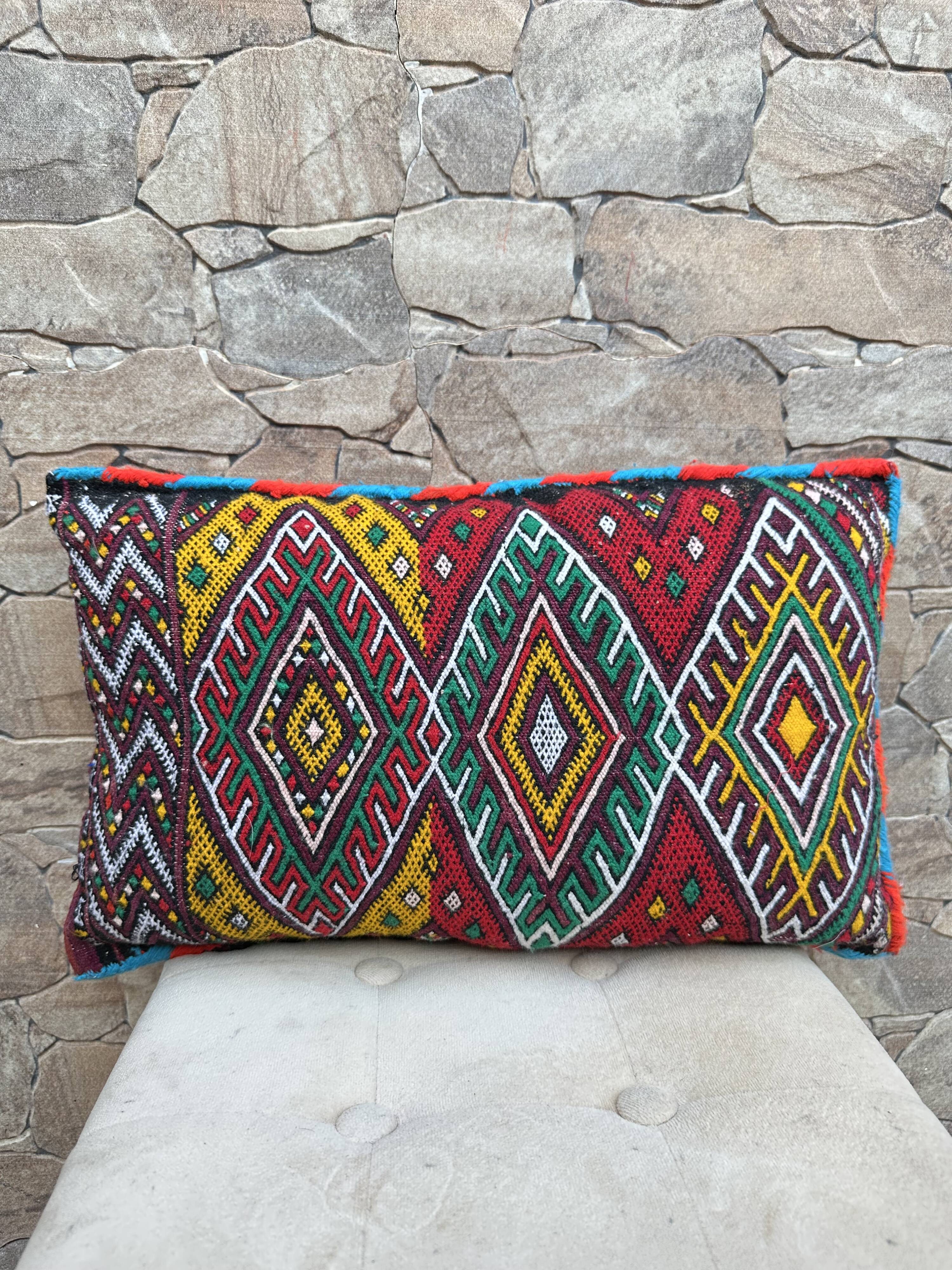 Coussin Kilim berbère vintage, Maroc