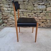 Scandinavian chair in beech and faux leather