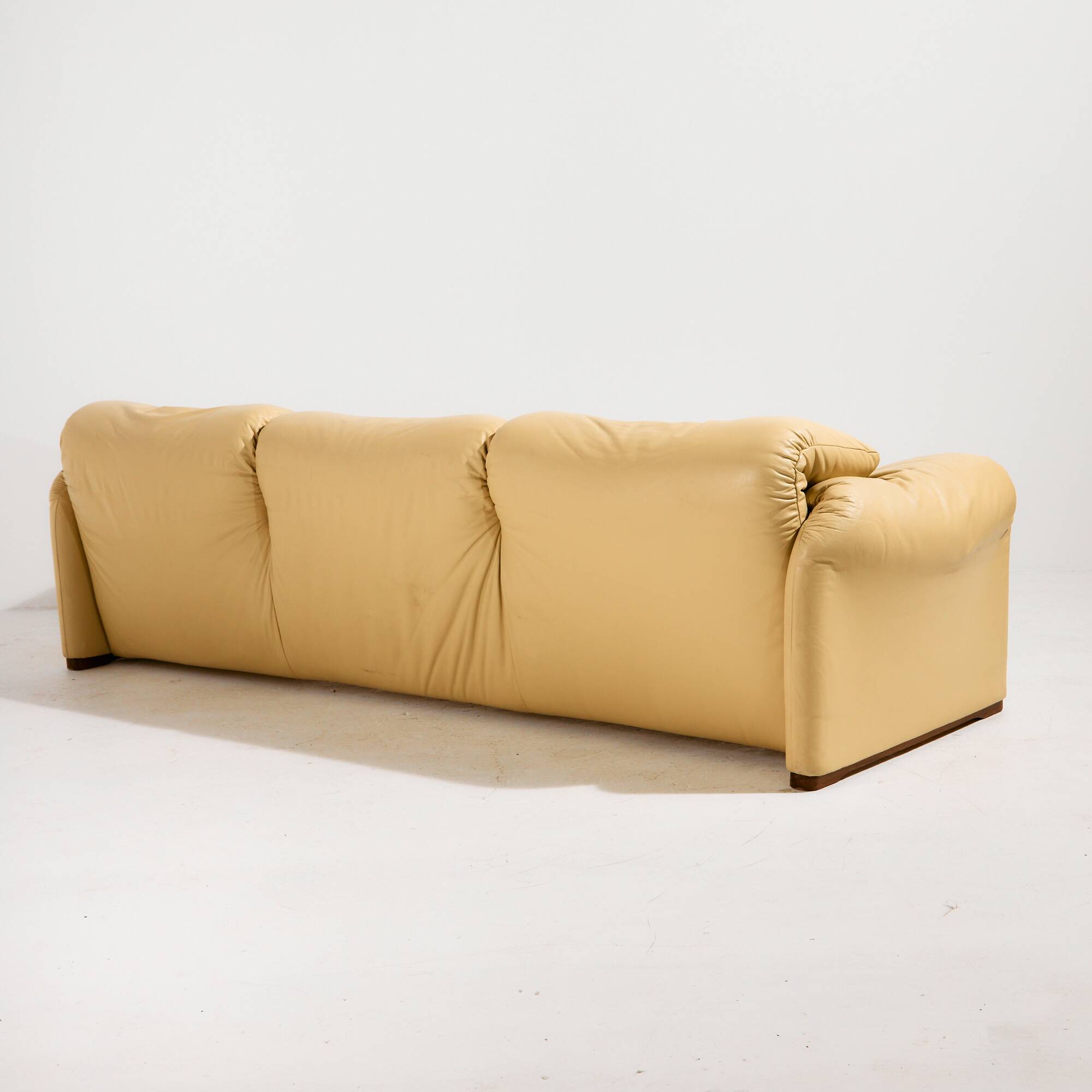 Maralunga leather set by Vico Magistretti for Cassina, Set of 3