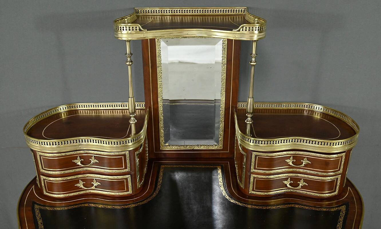 Small mahogany lady's writing desk, Napoleon III period – second half of the 19th century