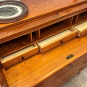 Rare secrétaire scandinave galbé origine Suède
