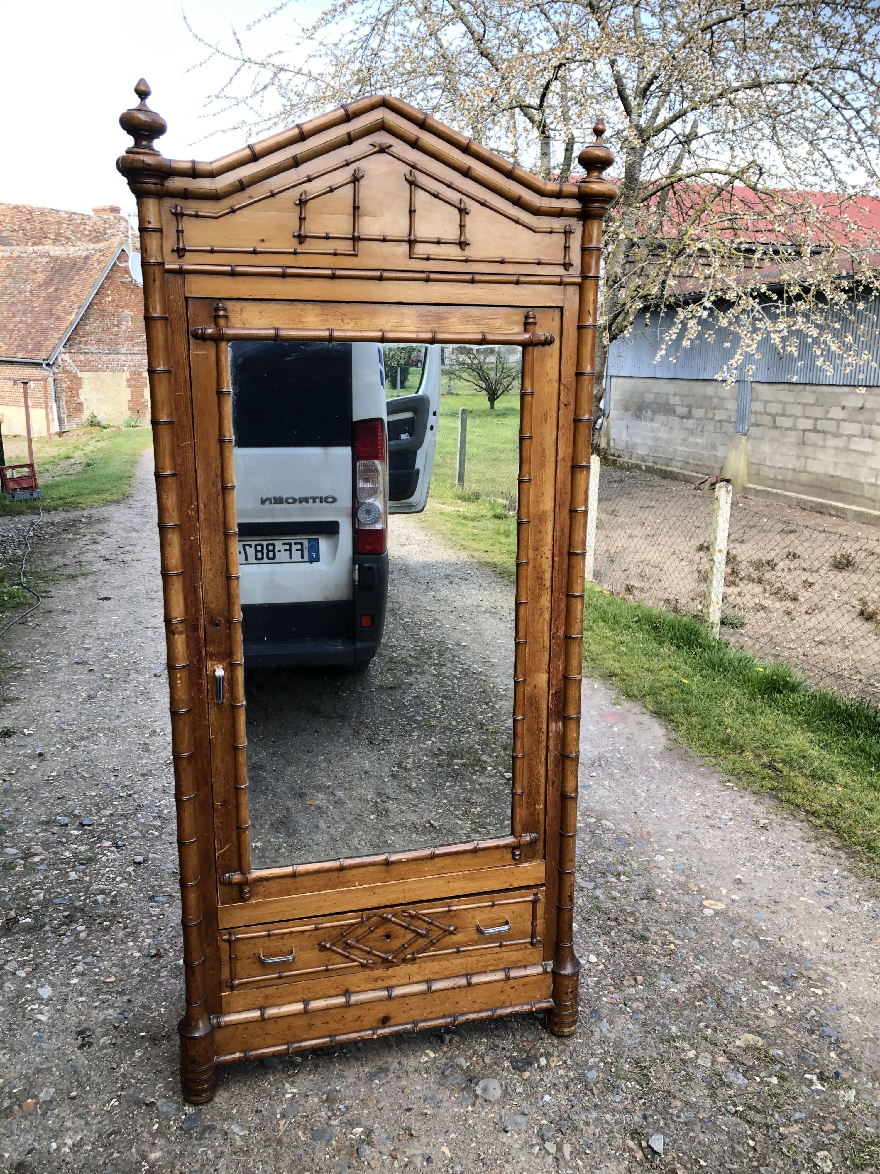 Armoire parisienne imitation bambou  1950