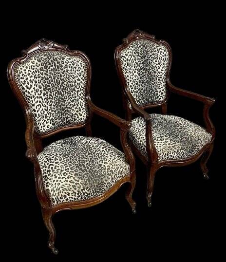 Pair of violin-shaped armchairs from the Napoléon III period in mahogany, 19th century.