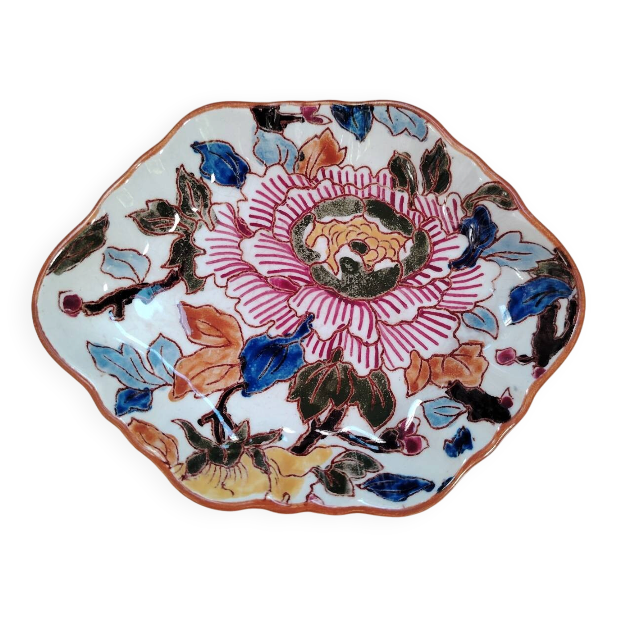 Empty pocket dish in Gien earthenware with peony decoration.