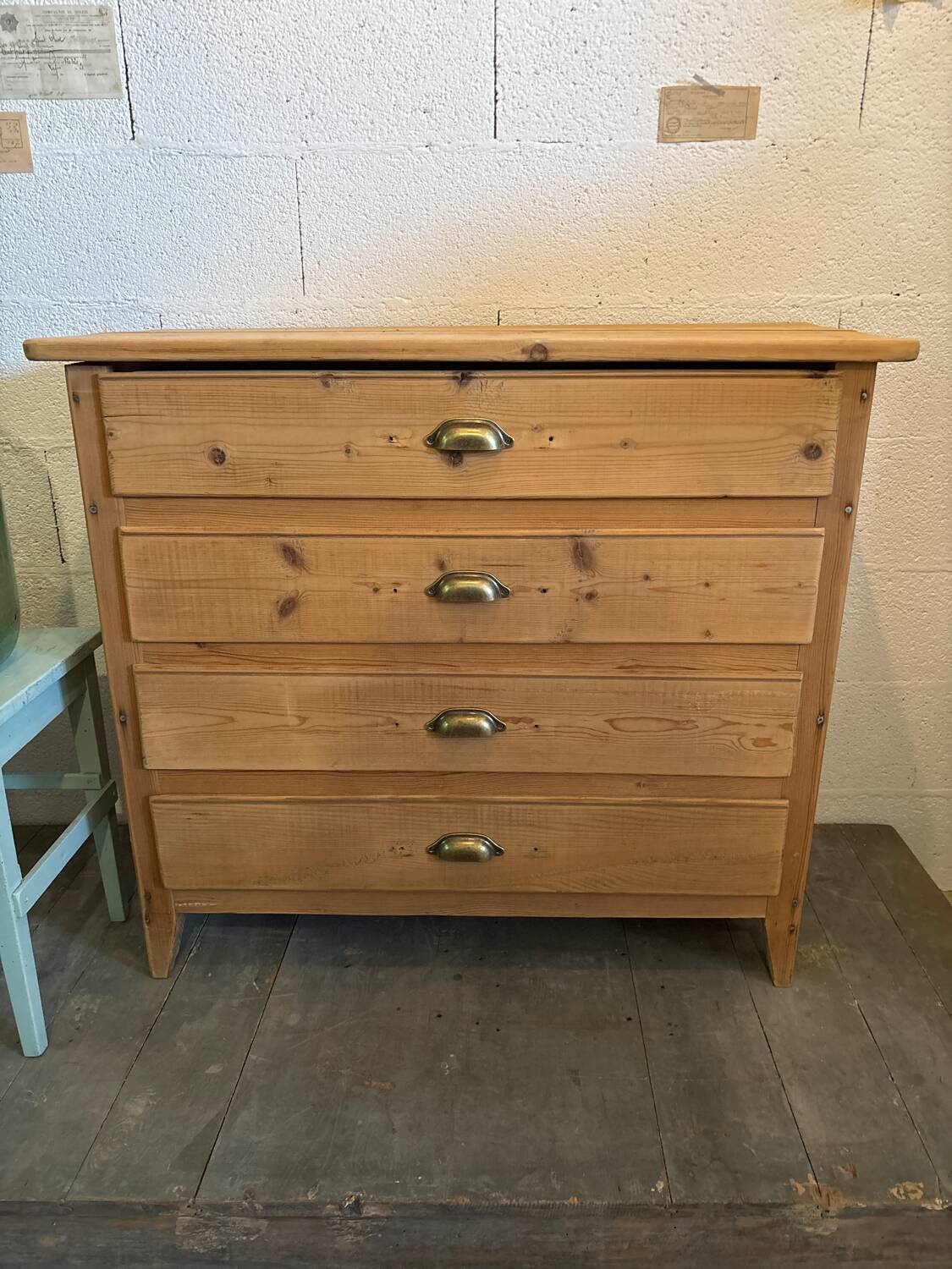 Fir chest of drawers