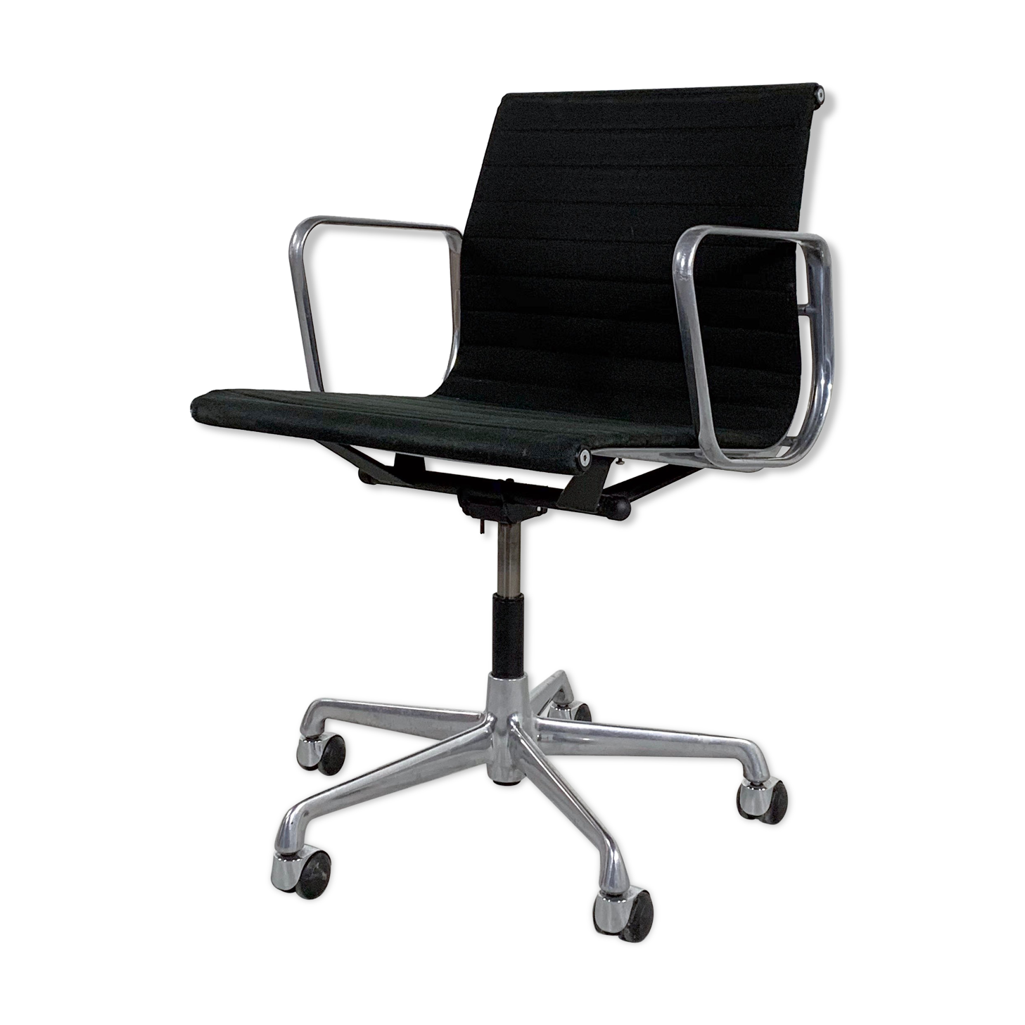 EA117 office chair by Charles and Ray Eames for ICF, 1970