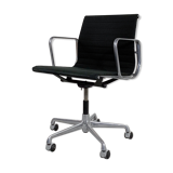 EA117 office chair by Charles and Ray Eames for ICF, 1970