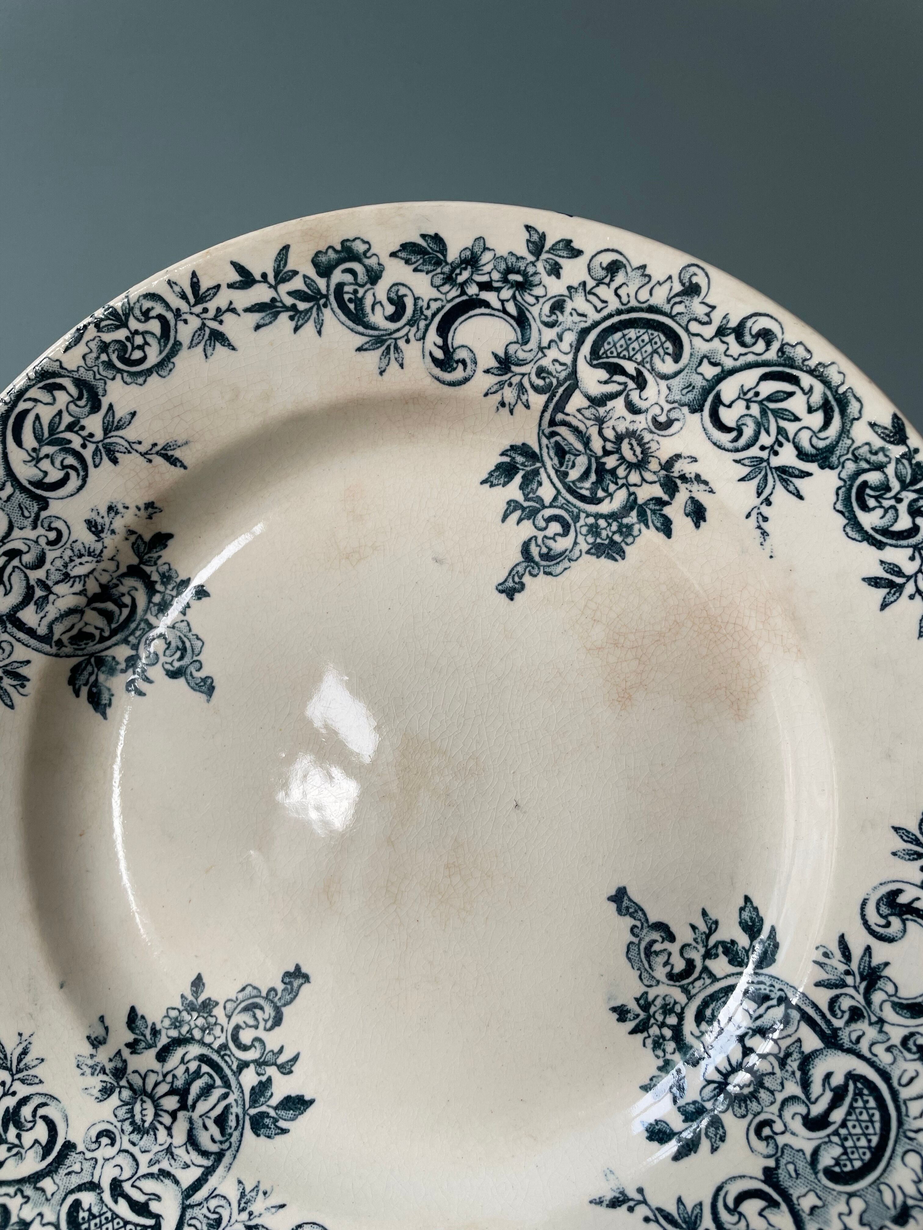 Former compotier Terre de Fer Choisy Le Roi, model Louis XV