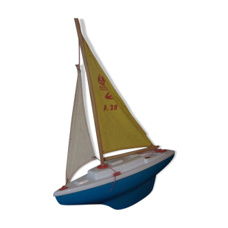 Navigable sailboat toy gs 1960