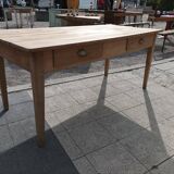 Drawers table
