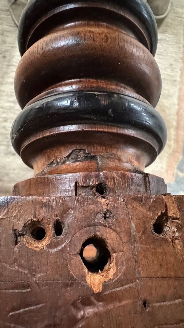 Table à manger ovale en acajou N III